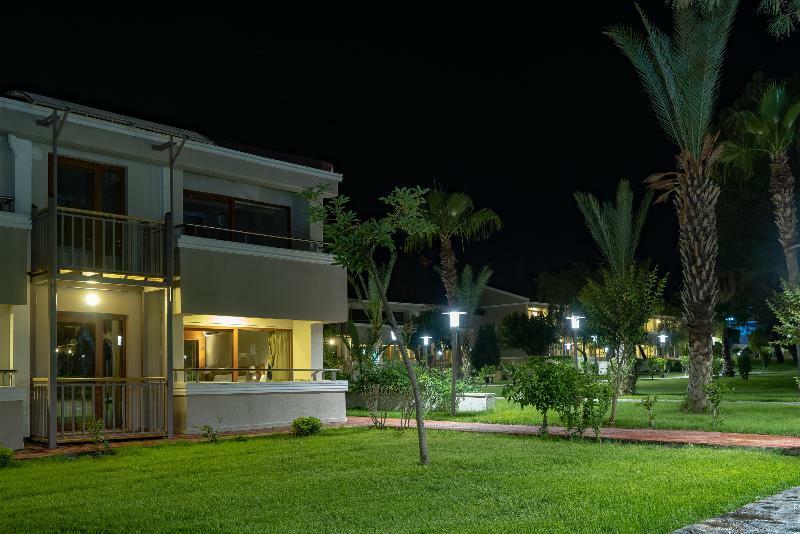 Aska Costa Holiday Club Side Bagian luar foto