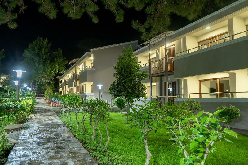 Aska Costa Holiday Club Side Bagian luar foto
