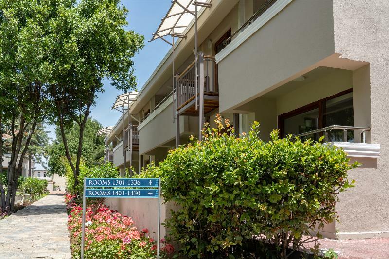 Aska Costa Holiday Club Side Bagian luar foto