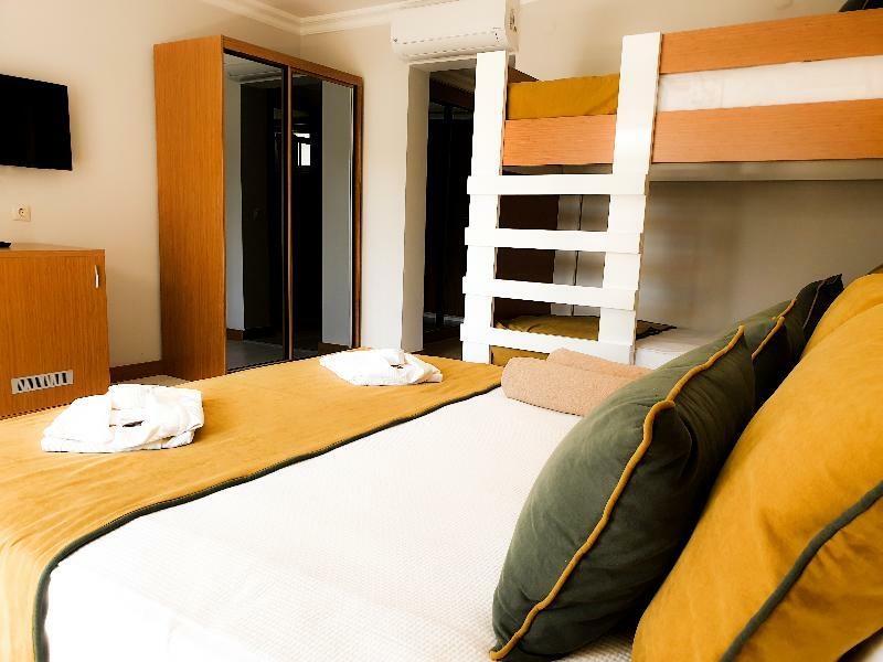 Aska Costa Holiday Club Side Bagian luar foto