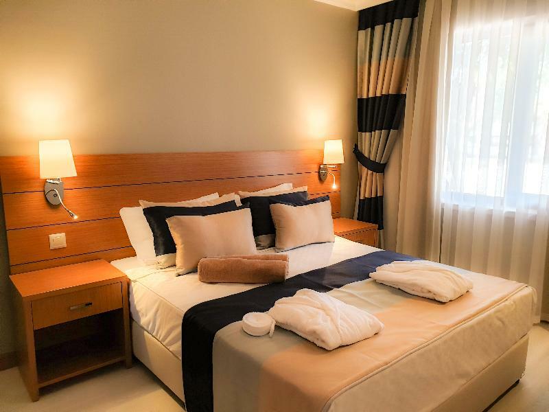 Aska Costa Holiday Club Side Bagian luar foto