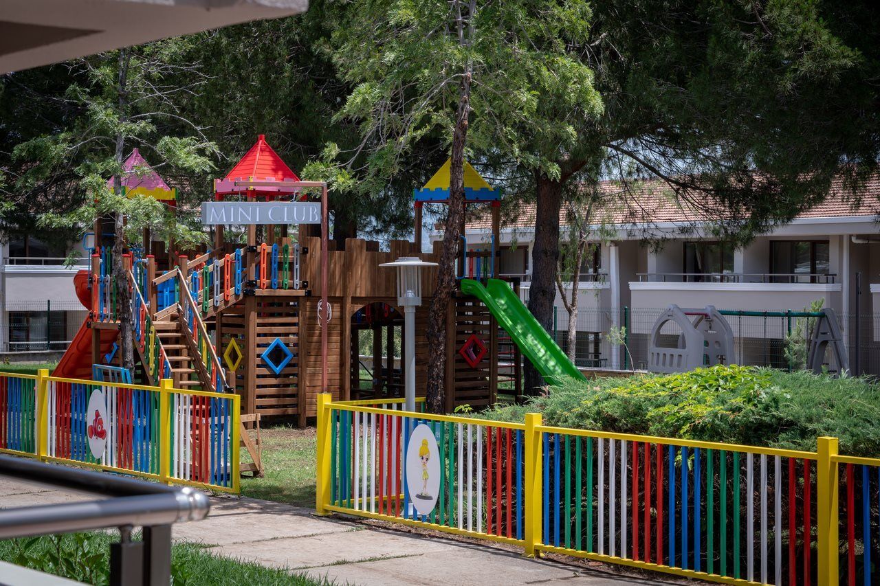 Aska Costa Holiday Club Side Bagian luar foto